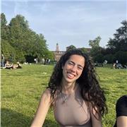 Sono Camilla e offro sostegno per i compiti e lo studio di tutte le materie per elementari e medie principalmente
